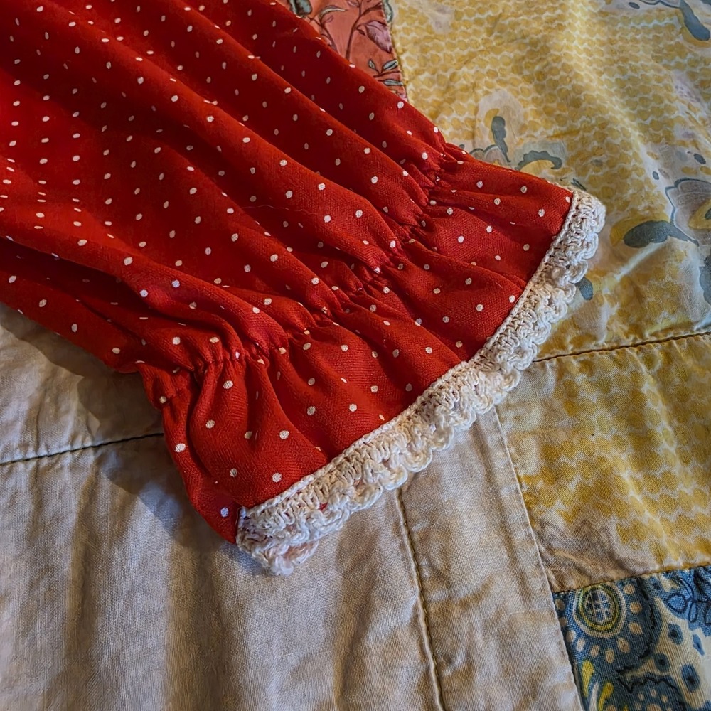 Vtg 70s Rhapsody Glazier Chicago Red Polka Dot Blouse Lace Trim Ruffle Cuff M - Picture 7 of 7